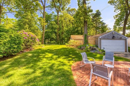 62 Bellecrest Ave, Elwood NY  11731-1205 exterior