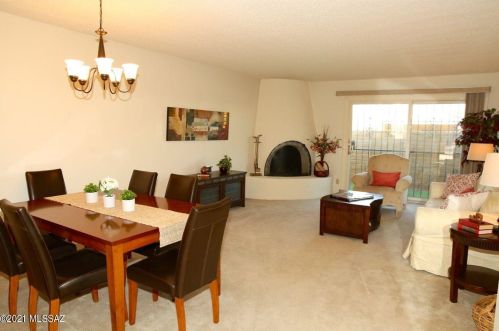 7851 Rosewood St, Tucson, AZ 85710-1644