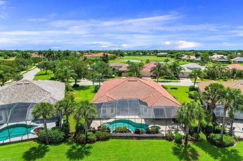 8785 Mustang Island Cir, Naples, FL 34113-1645