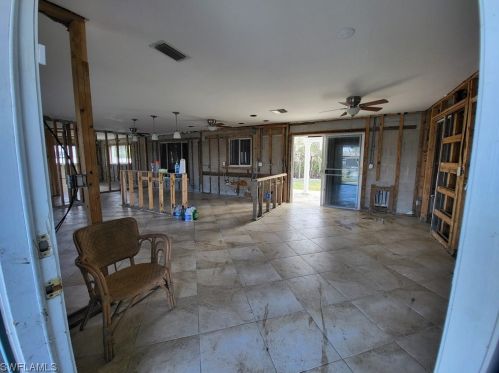 32 Fairview Blvd, Fort Myers Beach FL  33931-4565 exterior