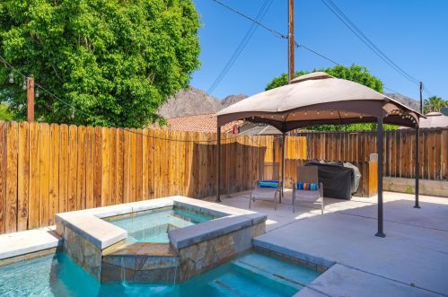 52580 Avenida Navarro, La Quinta CA  92253-3395 exterior