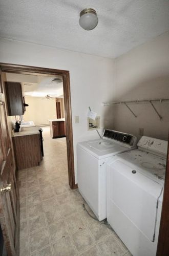 290 Hardwick Rd, Petersham MA 01366-9701 exterior