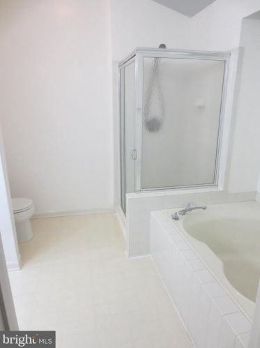 7549 Westmore Dr, Springfield VA  22150-4271 exterior