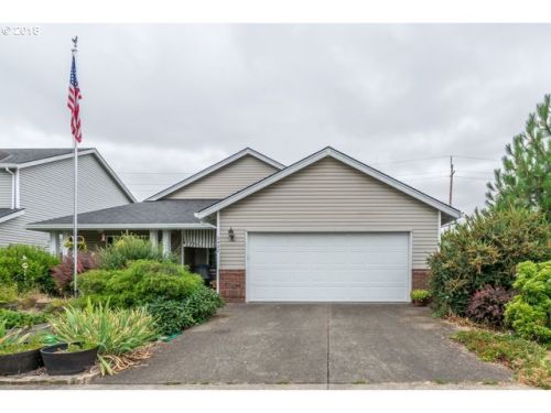 3452 Red Arrow Dr, Lebanon, OR 97355-1695