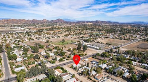 19841 Grand Ave, Lake Elsinore CA  92530-6432 exterior