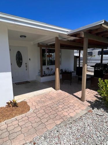 3510 Cherokee St, Naples, FL 34112-5902