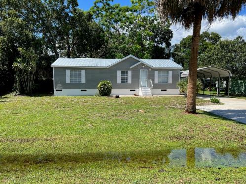 188 Vindale Ave, Fort Pierce, FL 34951-2018