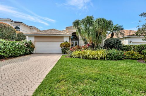 107 San Marco Dr, West Palm Beach, FL 33418-4641