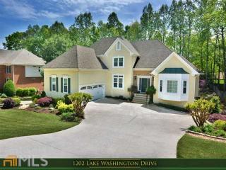 1202 Lake Washington Dr, Lawrenceville, GA 30043-6645