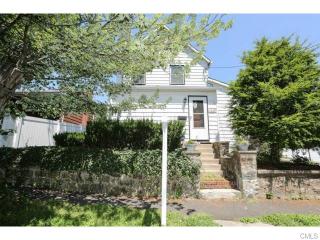 83 Mulberry St, Stamford, CT 06907-1716