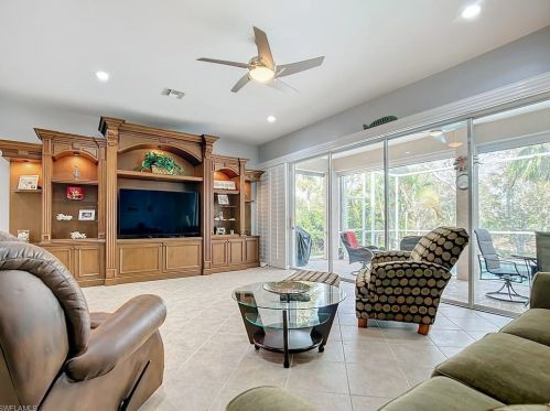 5690 Lago Villaggio Way, Naples FL  34104-5739 exterior