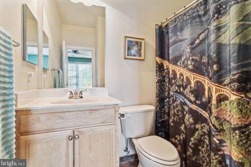 8373 Pedigrue Ct, Gainesville VA  20155-3240 exterior