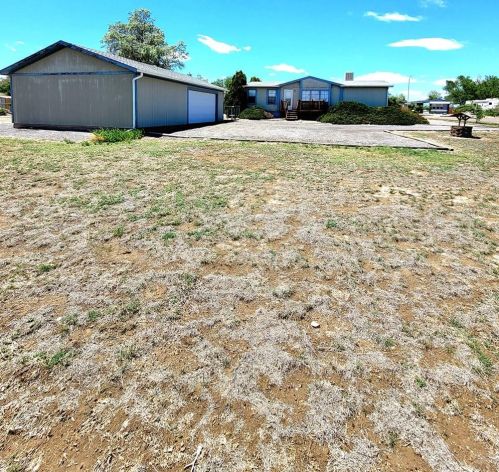 74 Countryside Dr, Pueblo, CO 81007-3021