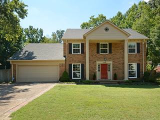 8529 Sherman Oaks Dr, Memphis, TN 38139-5237