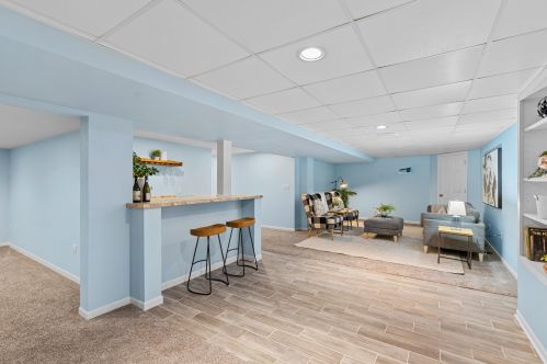 2414 Lagoon Ct, Thiensville WI  53092-5549 exterior