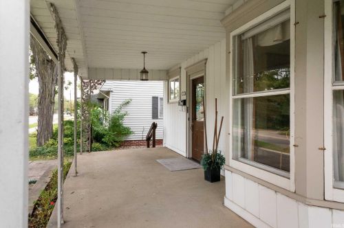 824 Edwardsburg Ave, Elkhart, IN 46514-2726