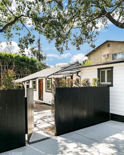 242 Mariposa Ave, Sierra Madre, CA 91024-2305