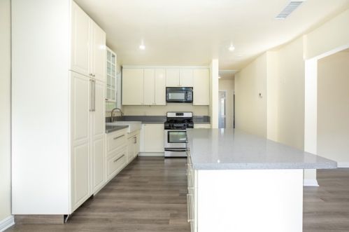 7659 Tujunga Ave, North Hollywood CA  91605-2937 exterior