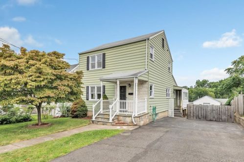 44 Bankside St, Bridgeport, CT 06606-2617