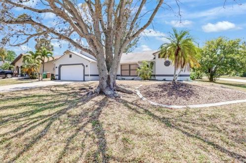 228 26th Ter, Cape Coral, FL 33904-2769