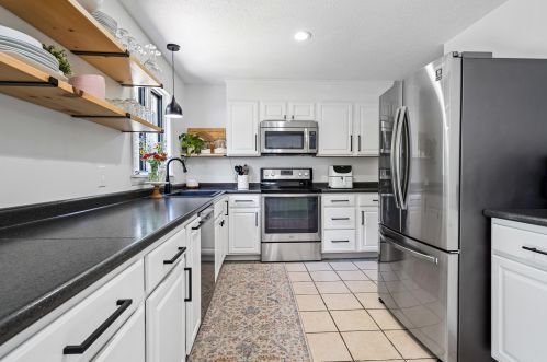245 Bound Tree Rd, Hopkinton NH  03229-3124 exterior
