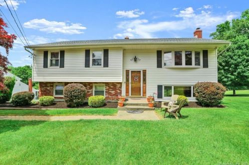 101 Panorama Dr, Patterson, NY 12563-2331