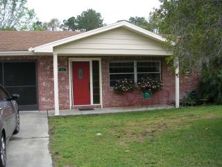 21 Lonesome Pne Trl, Howey In The Hills FL  34797-3060 exterior