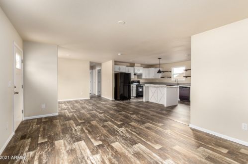 31913 Palo Verde St, Wittmann, AZ 85361-9402