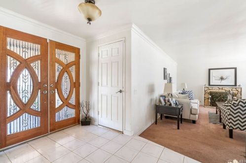 1602 Cyrene Dr, Long Beach, CA 90746-2928