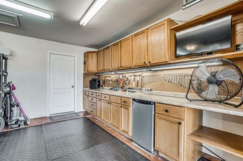 109 Toma Hawk Dr, Greenville TX 75402-2802 exterior