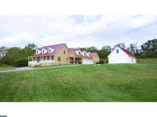 3049 Rockdale Rd, Slatington PA  18080-4016 exterior