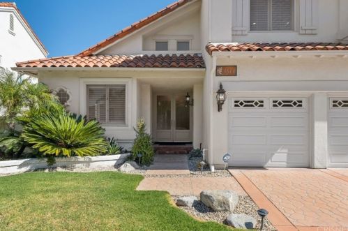 3670 Reina Ct, Calabasas, CA 91302-3064