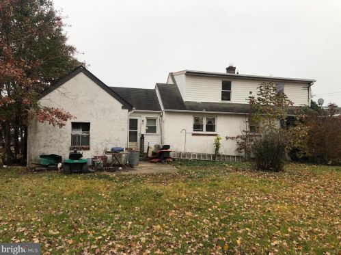 55 8th St, Lansdale, PA 19446-2349