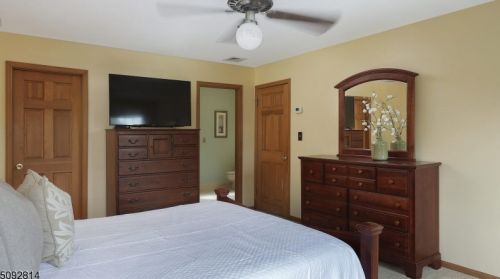 13 Woodside Ln, Flemington NJ  08822-3221 exterior