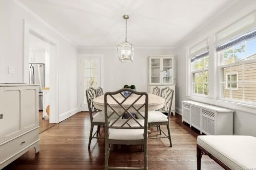 20 Hazelton Dr, White Plains NY  10605-3818 exterior