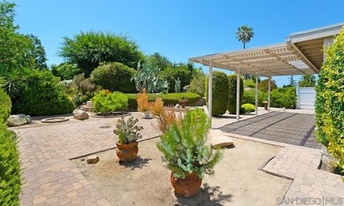 16364 Roca Dr, San Diego, CA 92128-3050