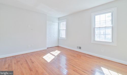 2943 Wetherburn Ct, Woodbridge VA  22191-4631 exterior