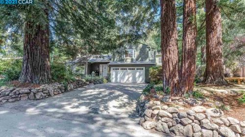 15 Woodland Rd, Orinda, CA 94563-4019