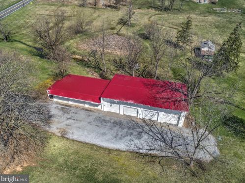 210 Hoernerstown Rd, Hummelstown PA  17036-9503 exterior