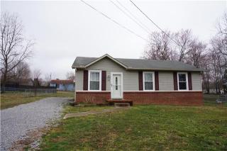 582 Caskey Dr, Clarksville, TN 37042-3883