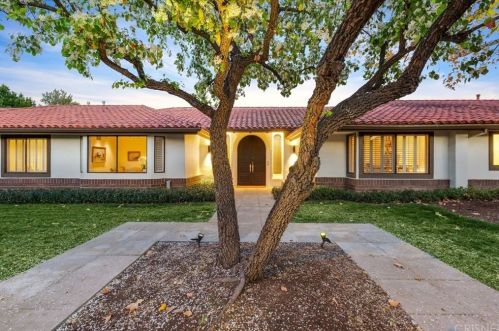 5242 Amestoy Ave, Van Nuys CA 91406-2112 exterior