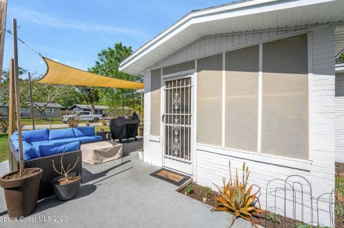 2558 Stratford Dr, Cocoa FL  32926-4319 exterior