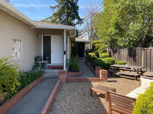 1448 Valota Rd, Redwood City CA  94061-2619 exterior