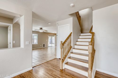 9009 6 St, Phoenix AZ 85020-3502 exterior