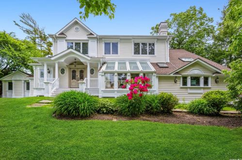 835 Channel Rd, Woodsburgh, NY 11598-1827