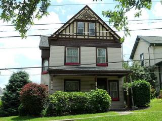 408 Wood St, California, PA 15419-1140