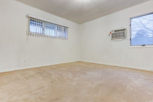 295 Herbert Pl, Bethpage NY  11714-4713 exterior