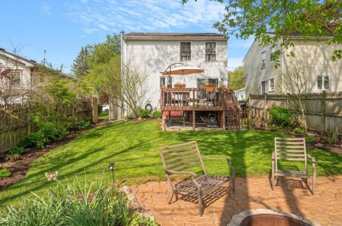 37 Plant St, Cumberland RI  02864-1910 exterior