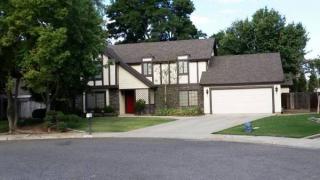 1360 Lindale Pl, Porterville, CA 93257-1117