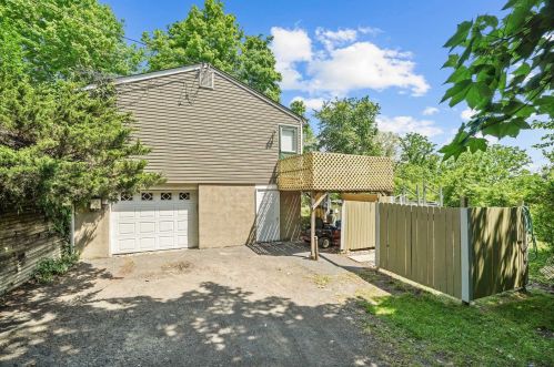 368 Carter Ave, Newburgh, NY 12550-8400